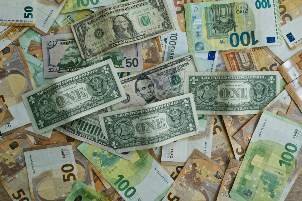Foreign paper bills